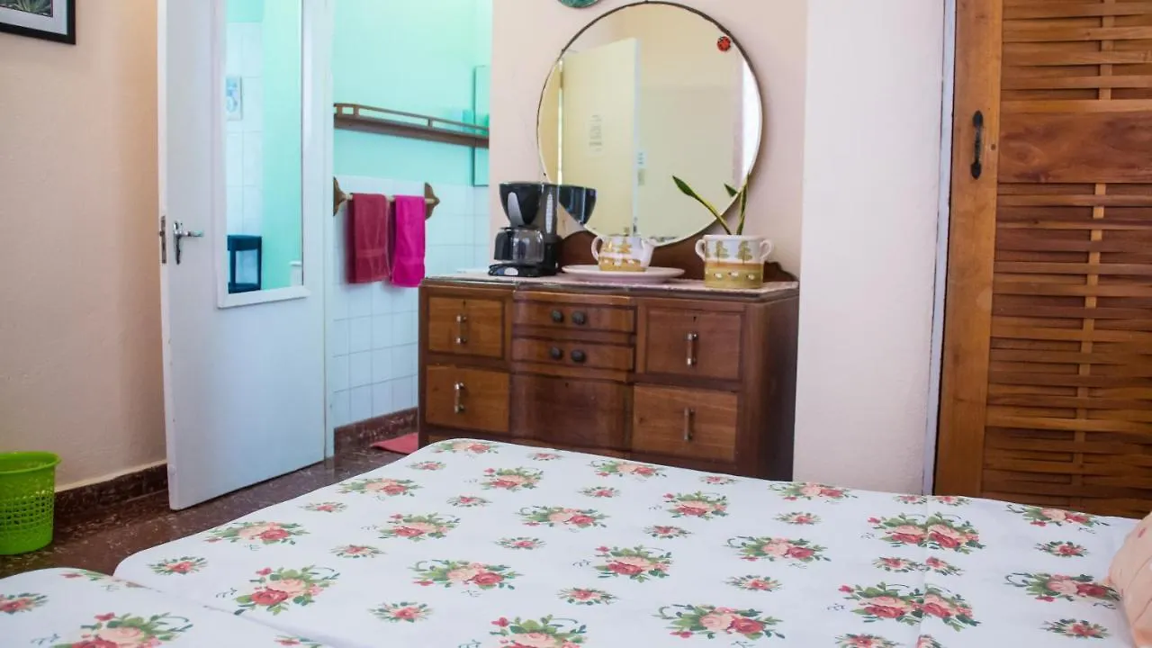 House Of Erabo Hotel Runaway Bay Guest house