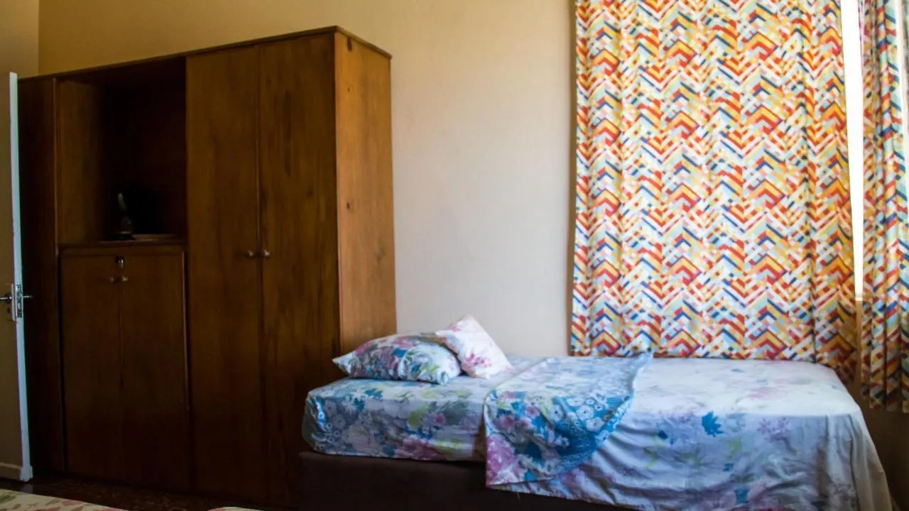 House Of Erabo Hotel Runaway Bay